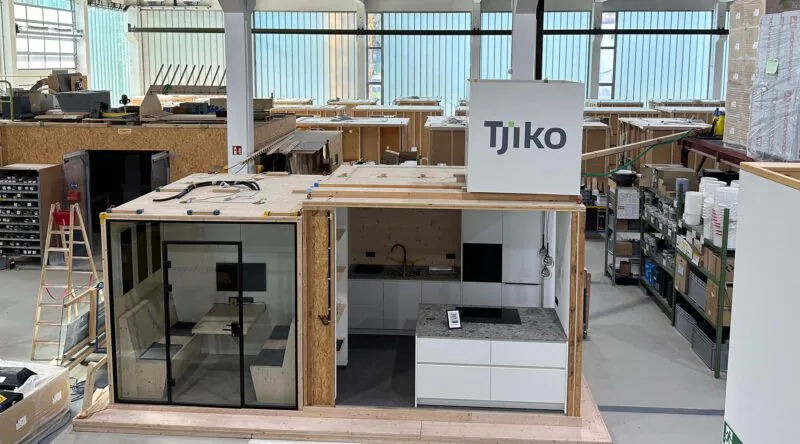 Tjiko Modulbad in der Produktionshalle